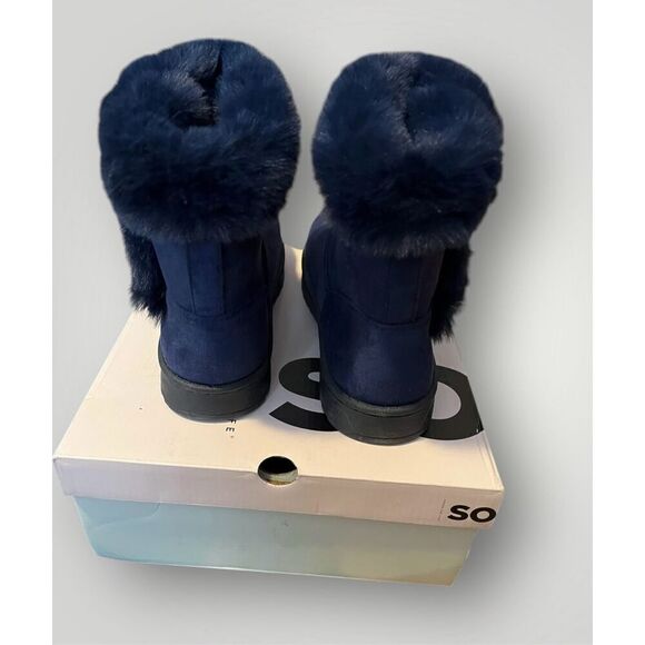 New with Box SO Women's Paulina Blue Faux Fur Winter Boot Size 8 - Picture 3 of 8